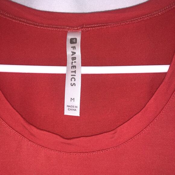 Fabletics Loretta Cherry Red Scoop Neck Tank Top. Size Medium - Picture 3 of 4
